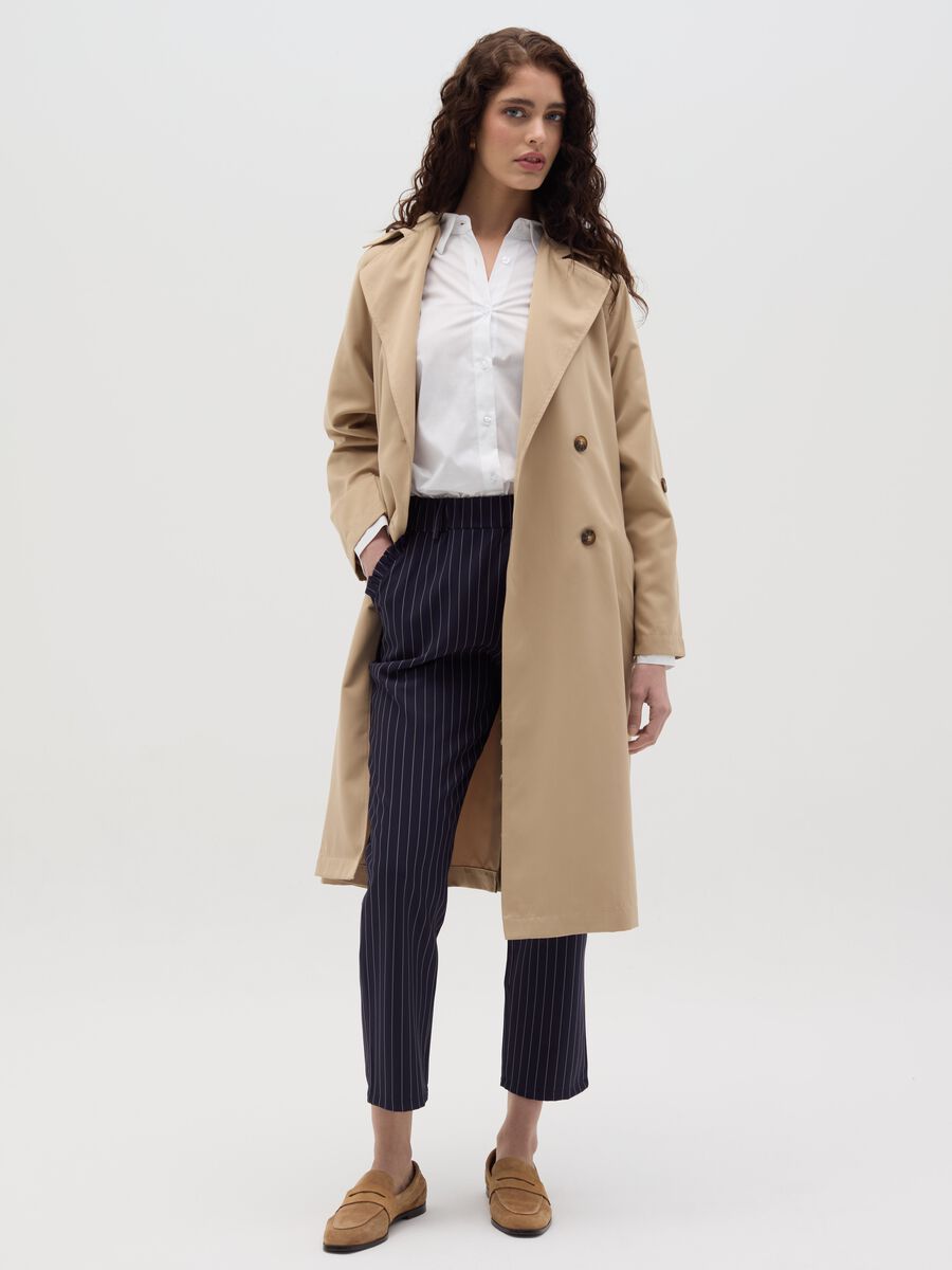 Double-breasted trench coat with buttons and belt_1