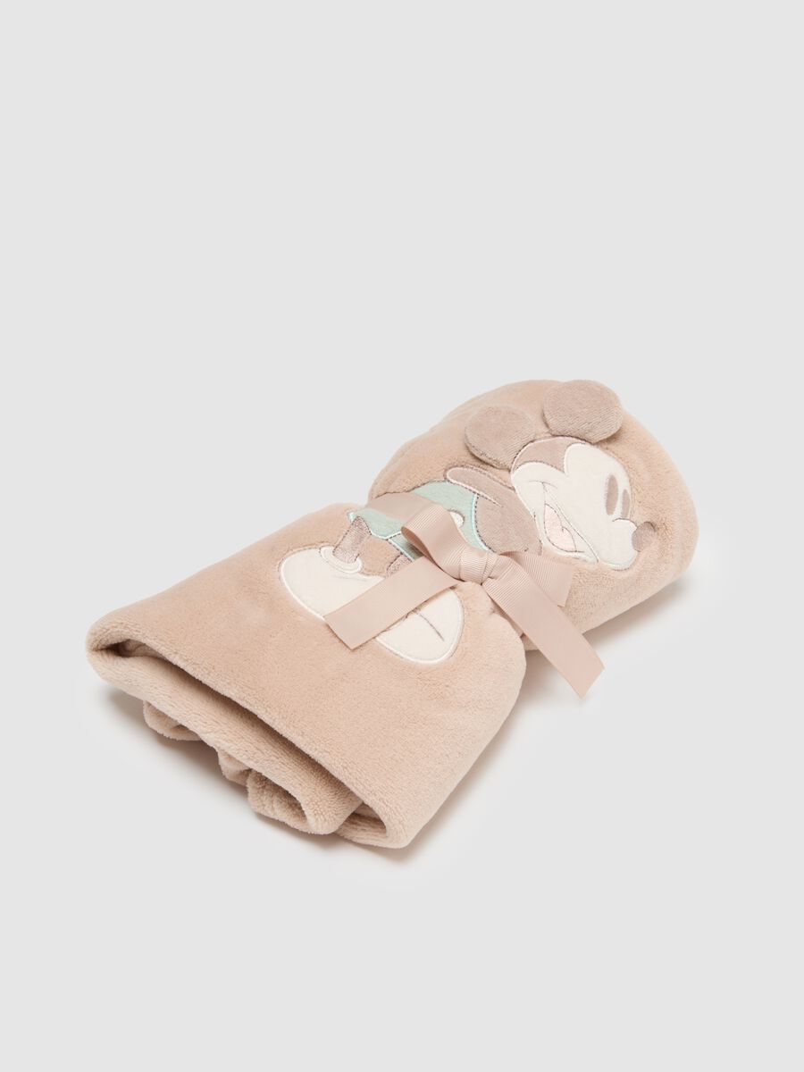 Beige baby blanket with Mickey Mouse embroidery_0