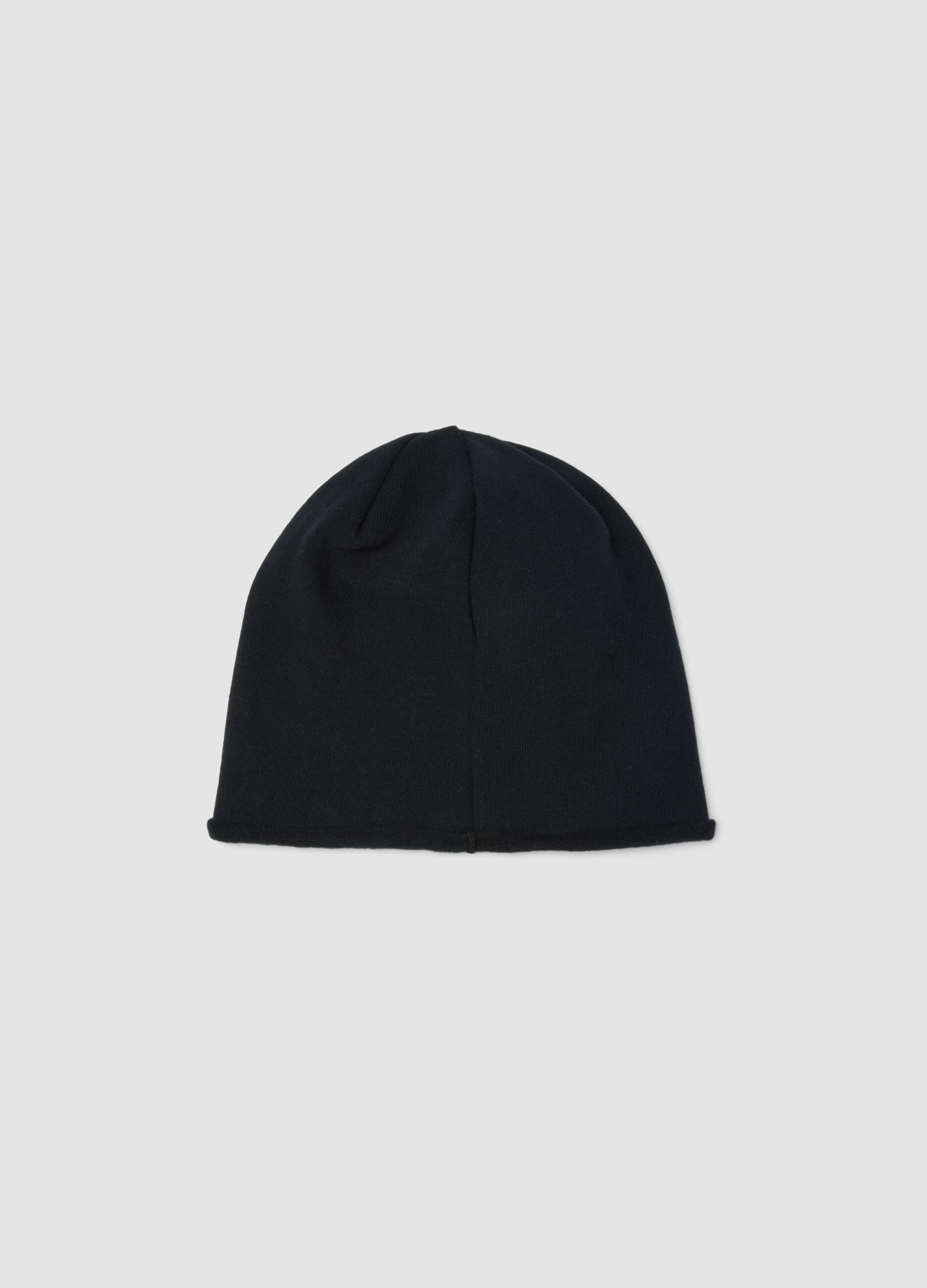 Cappello nero in cotone elasticizzato jersey knit per bambino