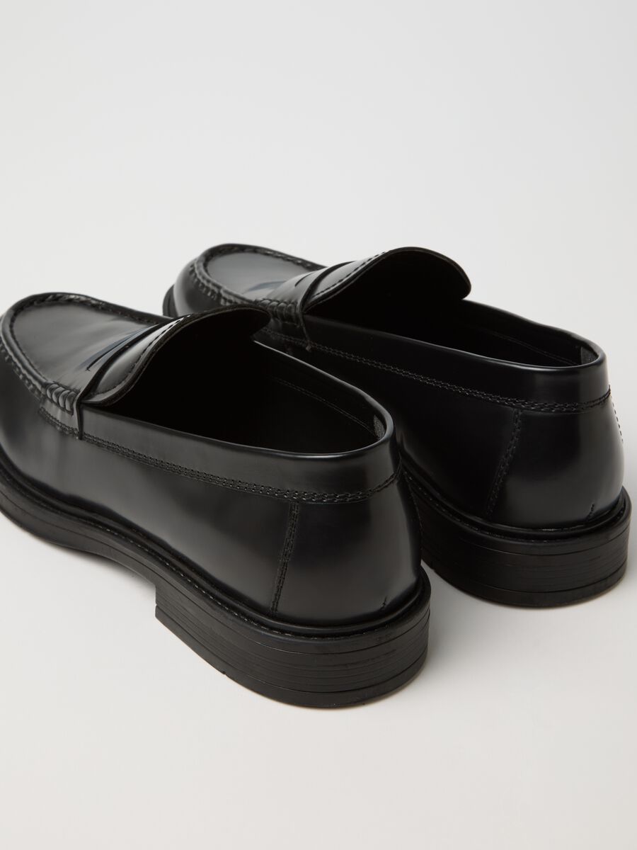 Black genuine leather loafers_2