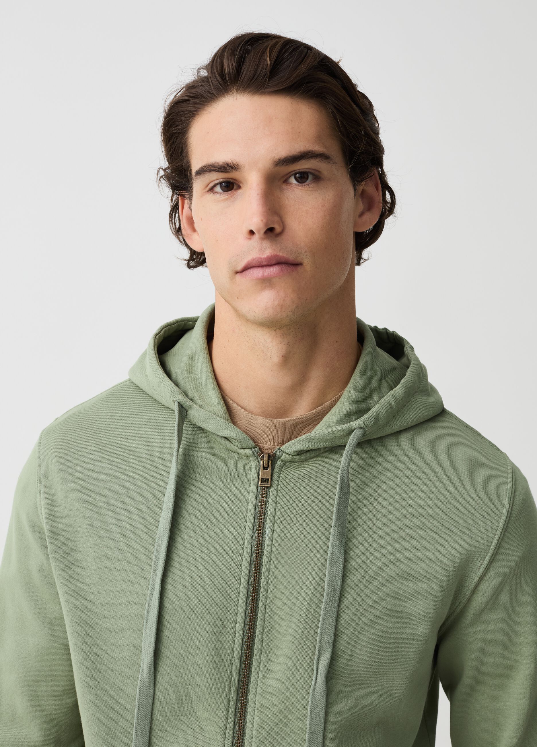 Organic cotton full-zip sweatshirt with hood