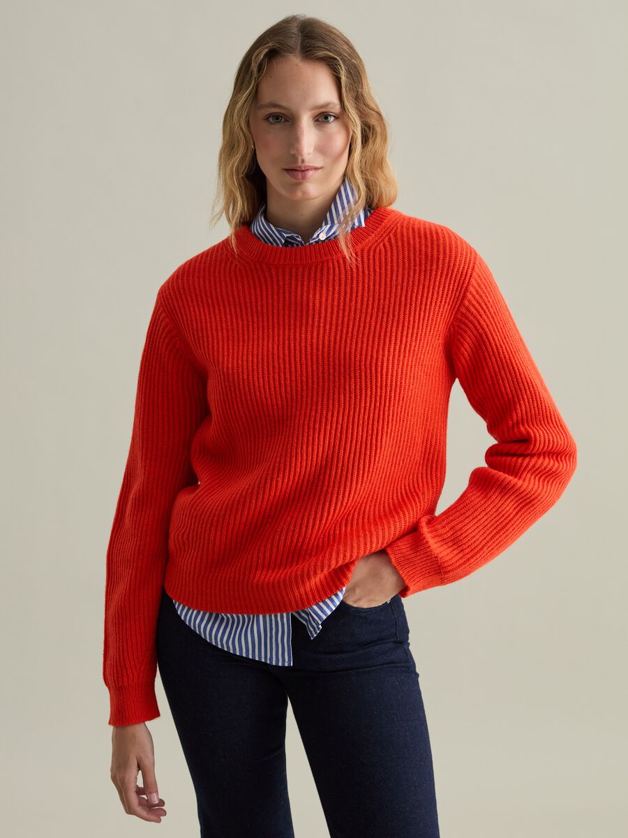 Ribbed pullover with round neckline_0