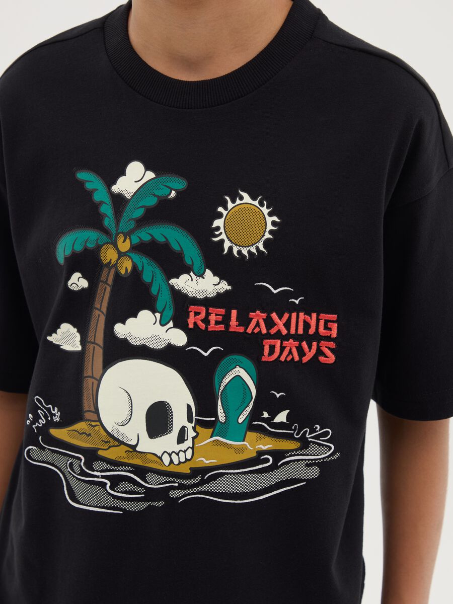 T-shirt da ragazzo in puro cotone nero regular fit con stampa_2