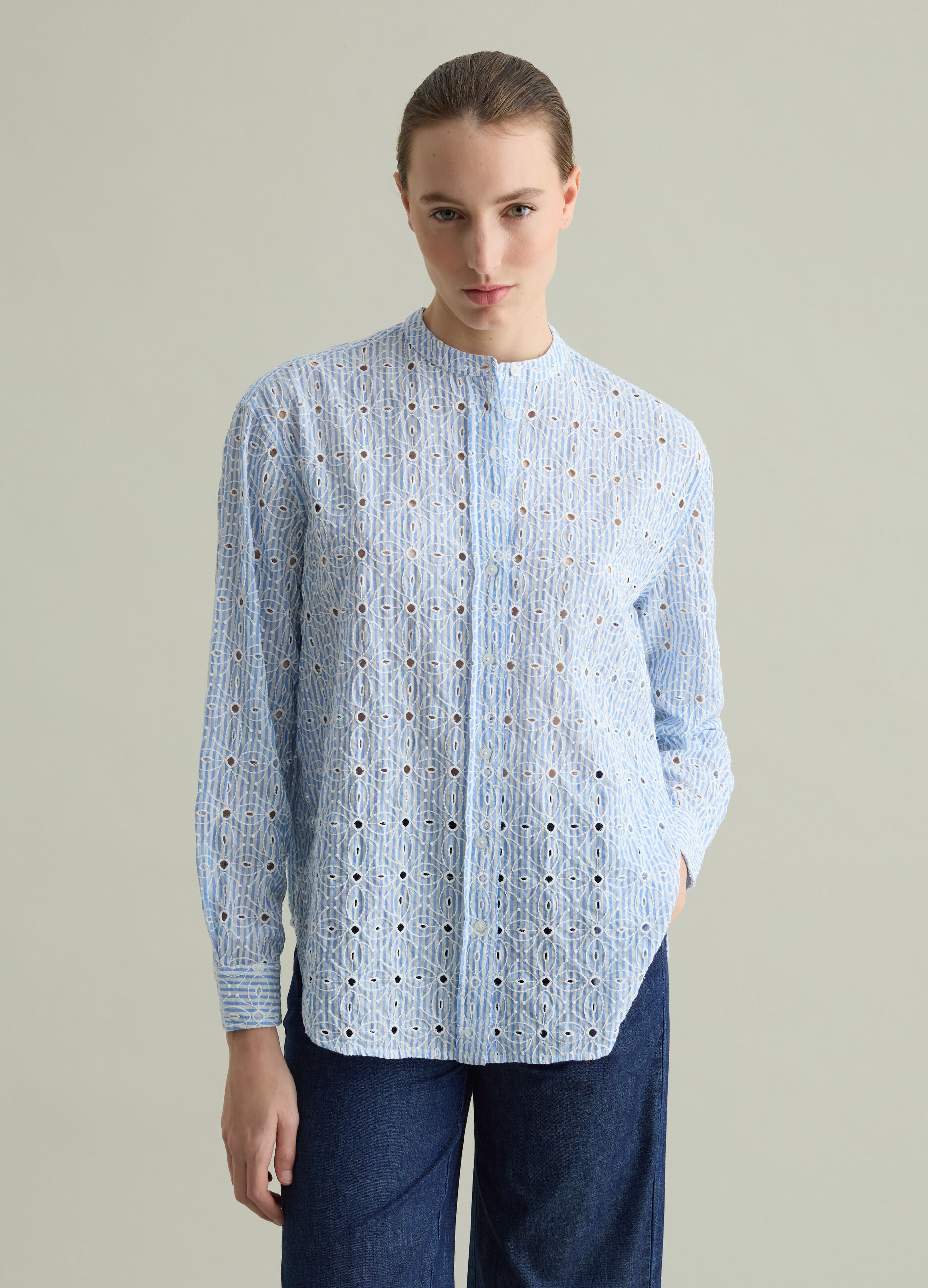 Camicia a righe in sangallo