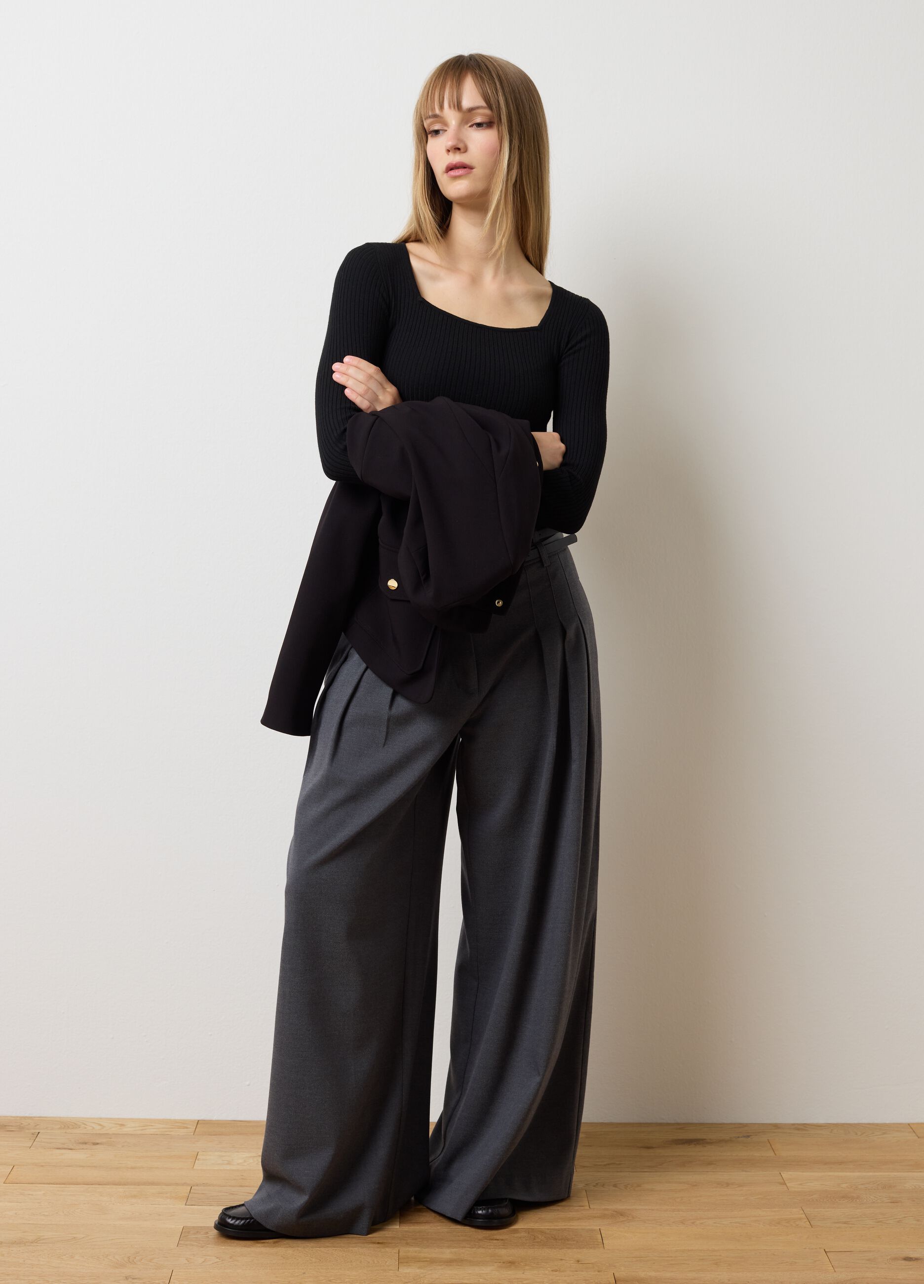 Fitted Black Sweater