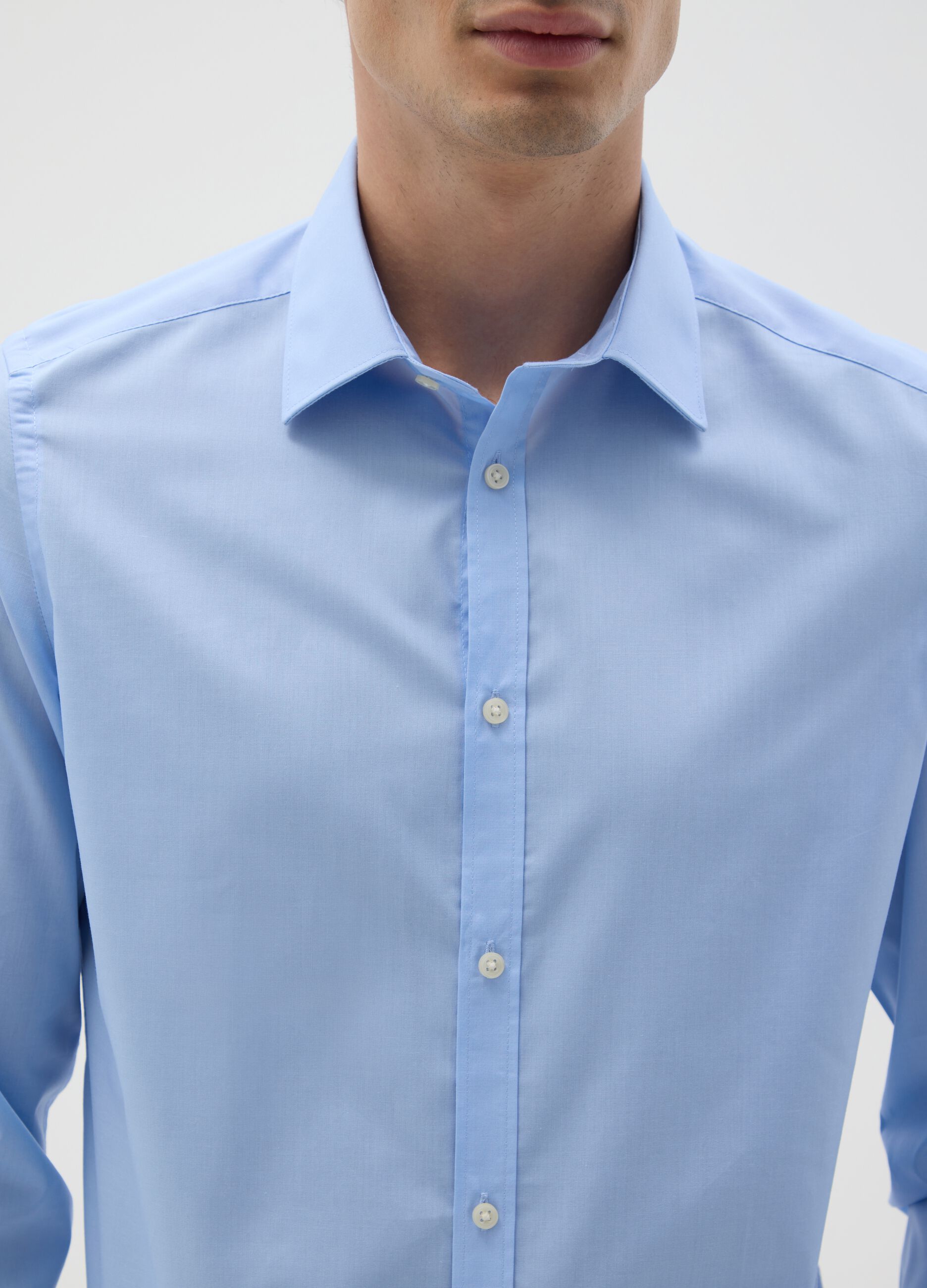 Slim fit light blue cotton blend shirt