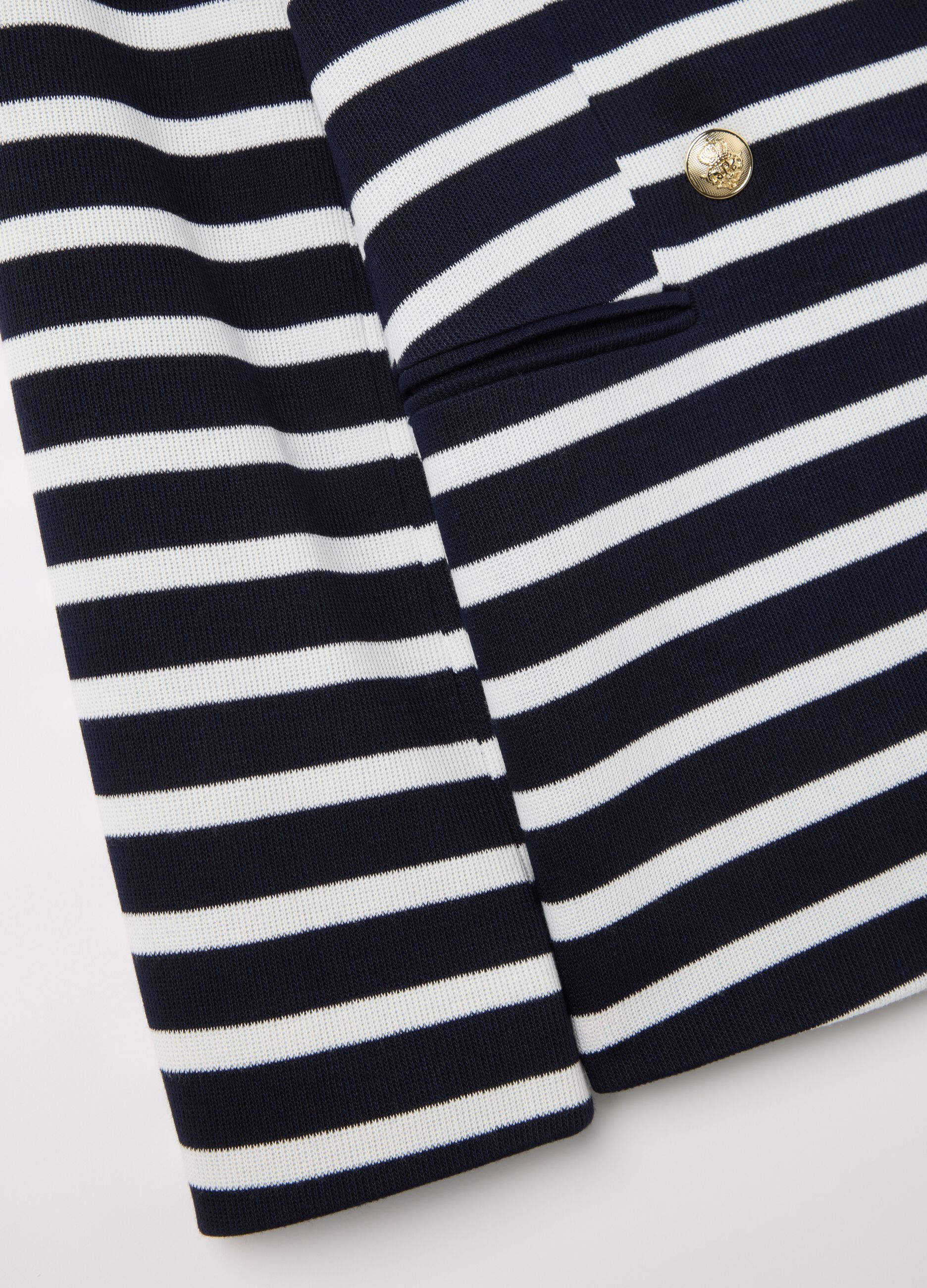 Blazer doppiopetto in maglia con bottoni dorati