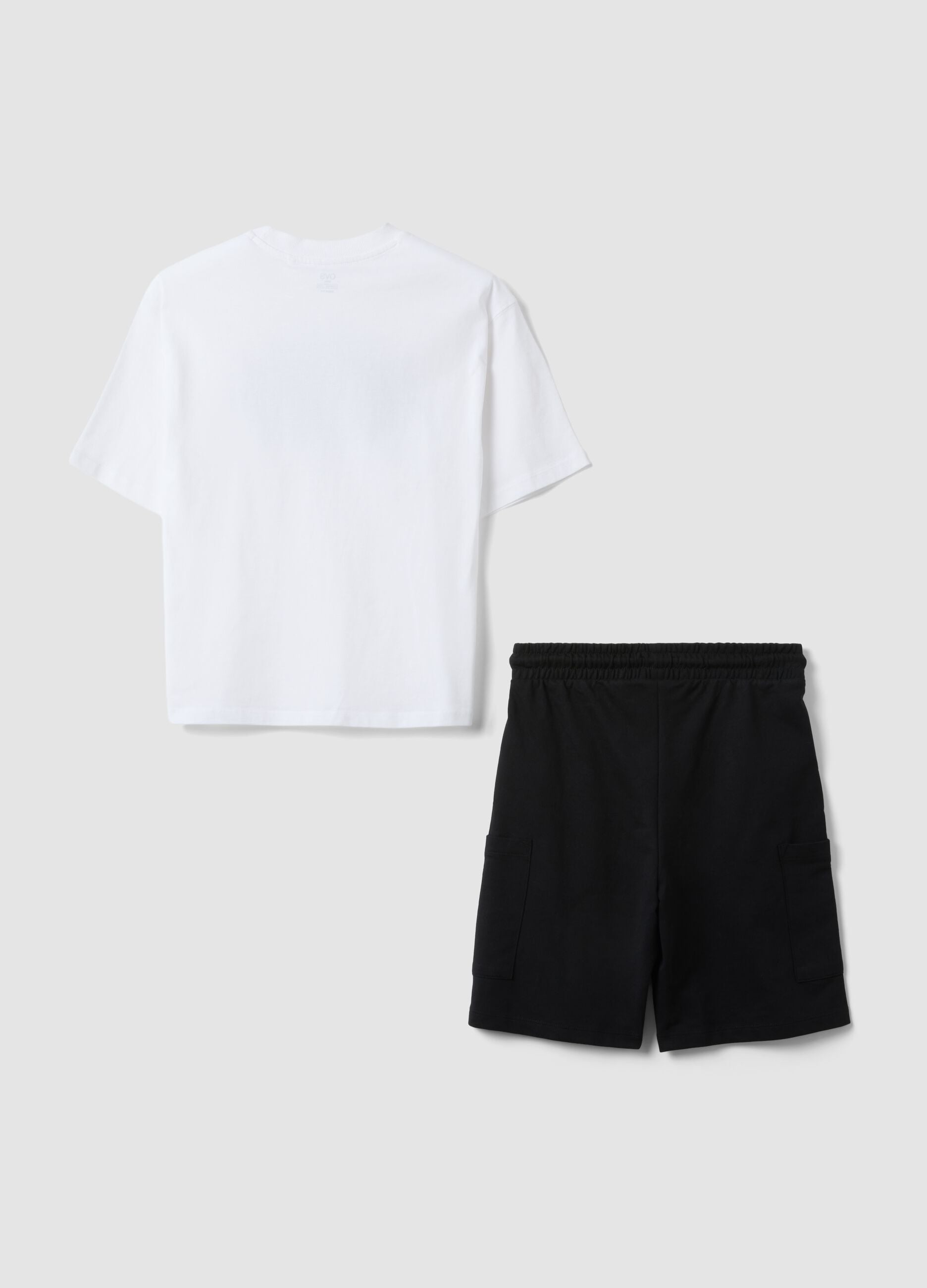Black and white pure cotton printed boys&rsquo; co-ord set, oversized fit