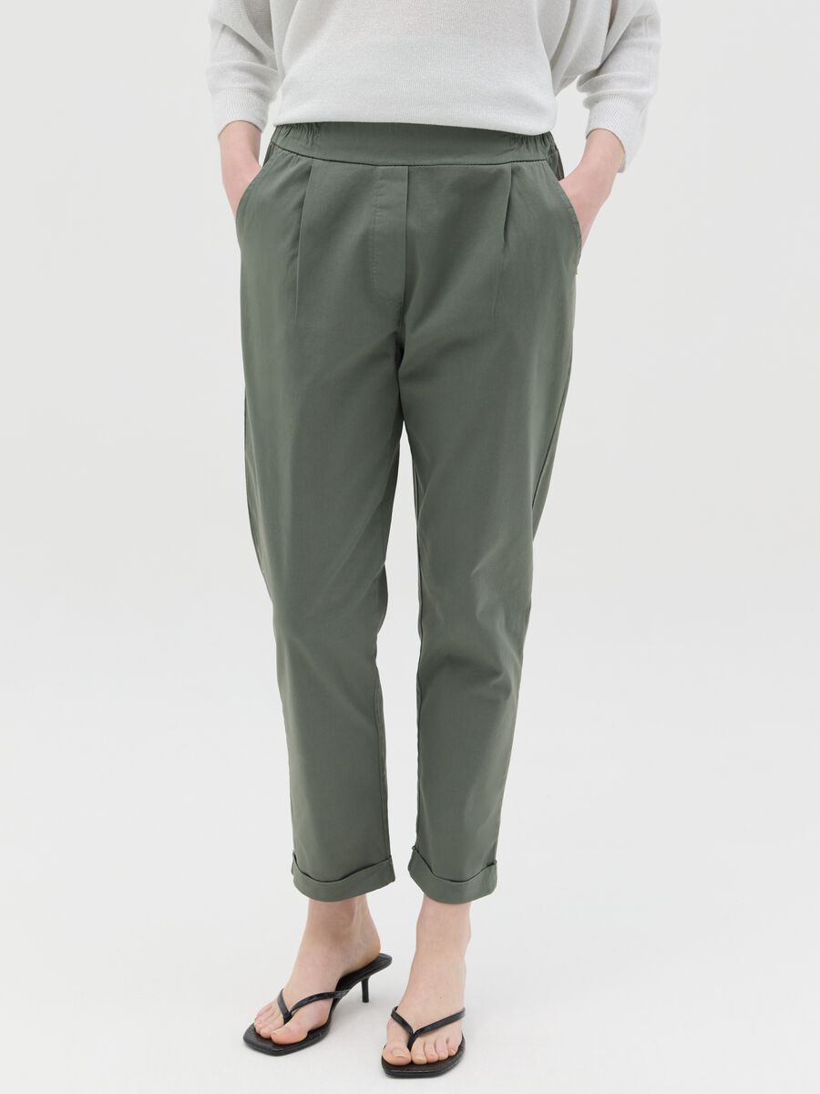 Green cropped trousers in stretch cotton_1