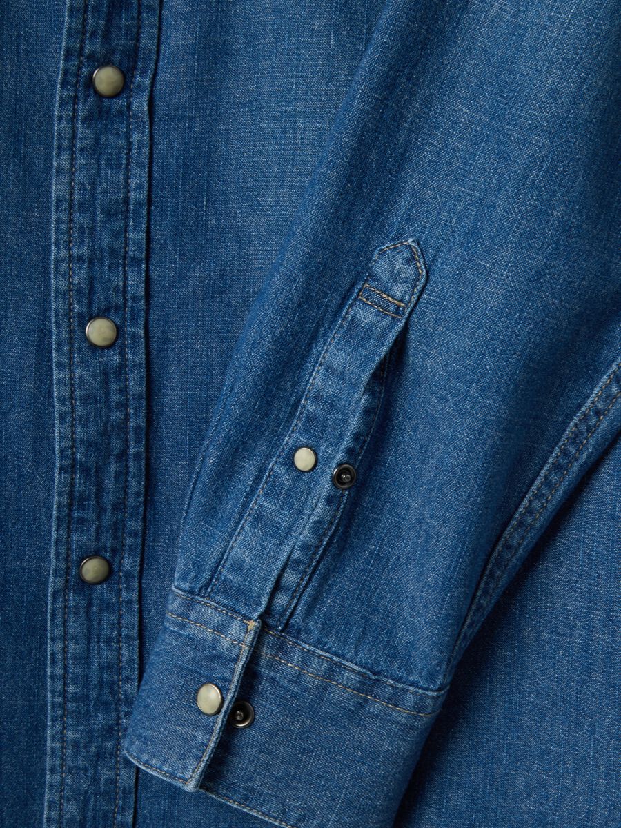 Blue denim regular fit pure cotton shirt with pockets_5
