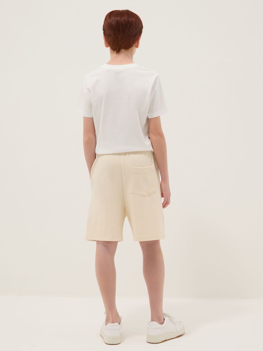 Beige cotton-blend shorts with elasticated waist_1