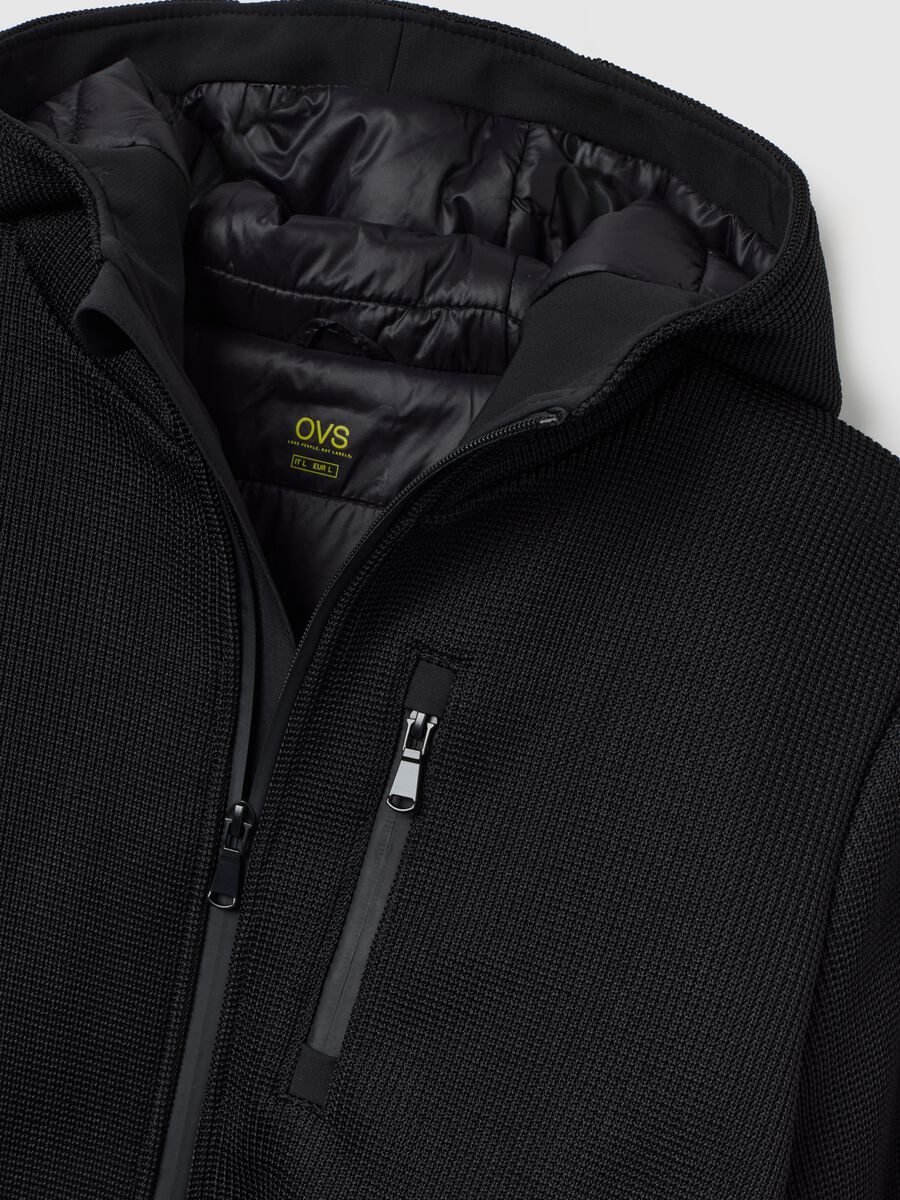 Giacca imbottita con cappuccio nera regular fit con zip_1