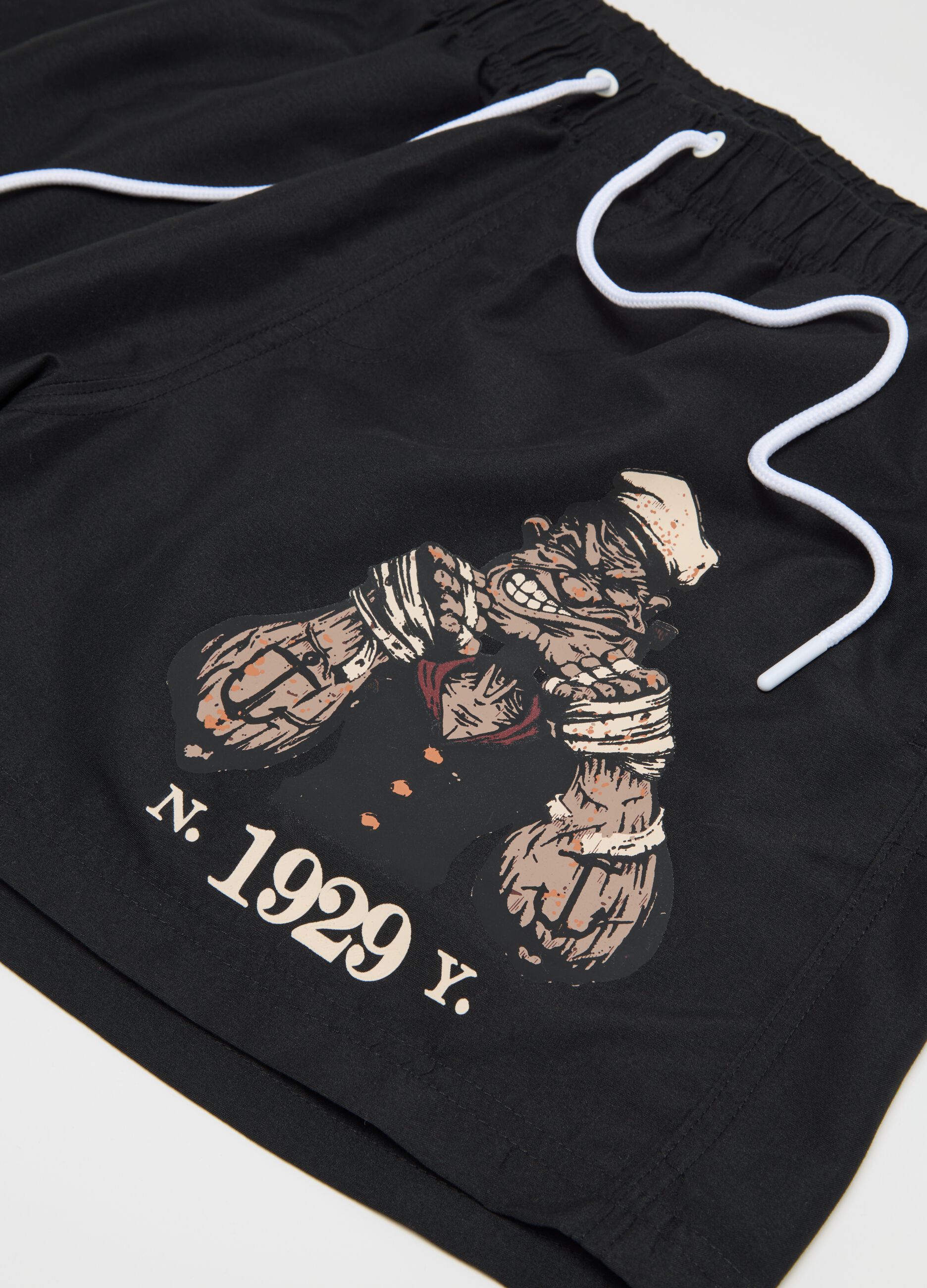 Men's black regular fit shorts