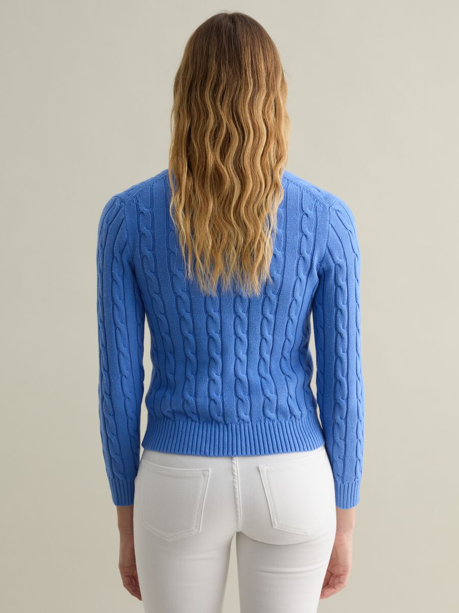 Cable-knit pullover with V neck_2