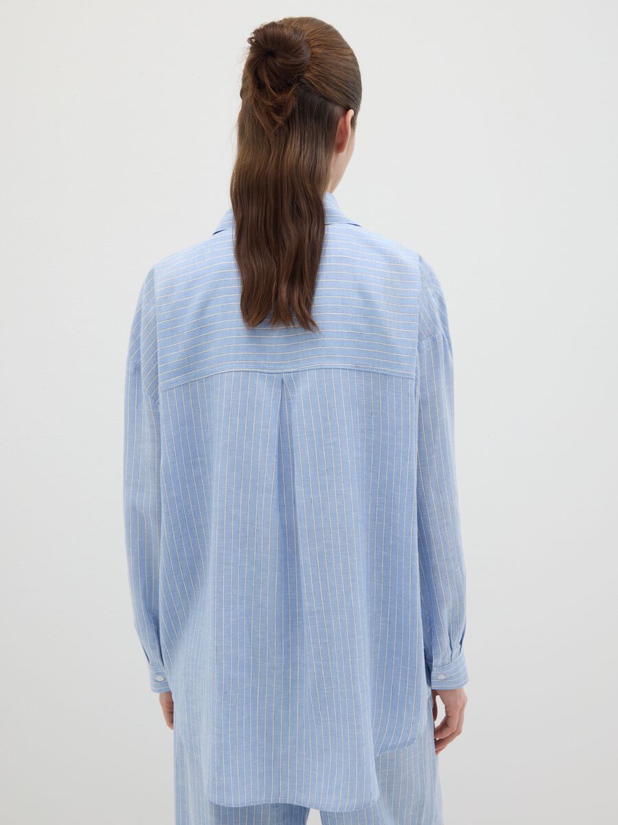 Women's oversized shirt in blue viscose and linen blend regular fit_3
