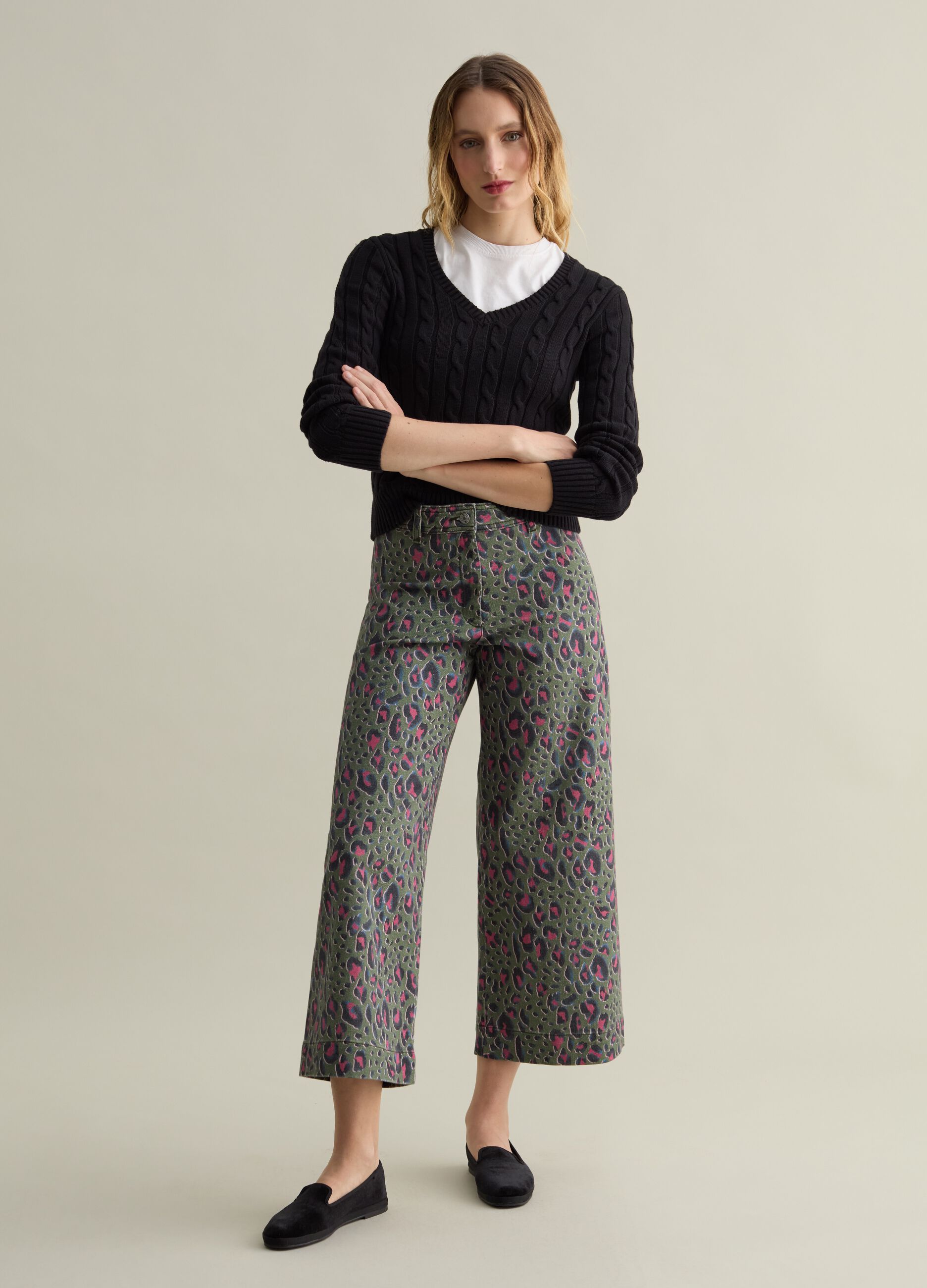 Pullover a trecce con scollo a V