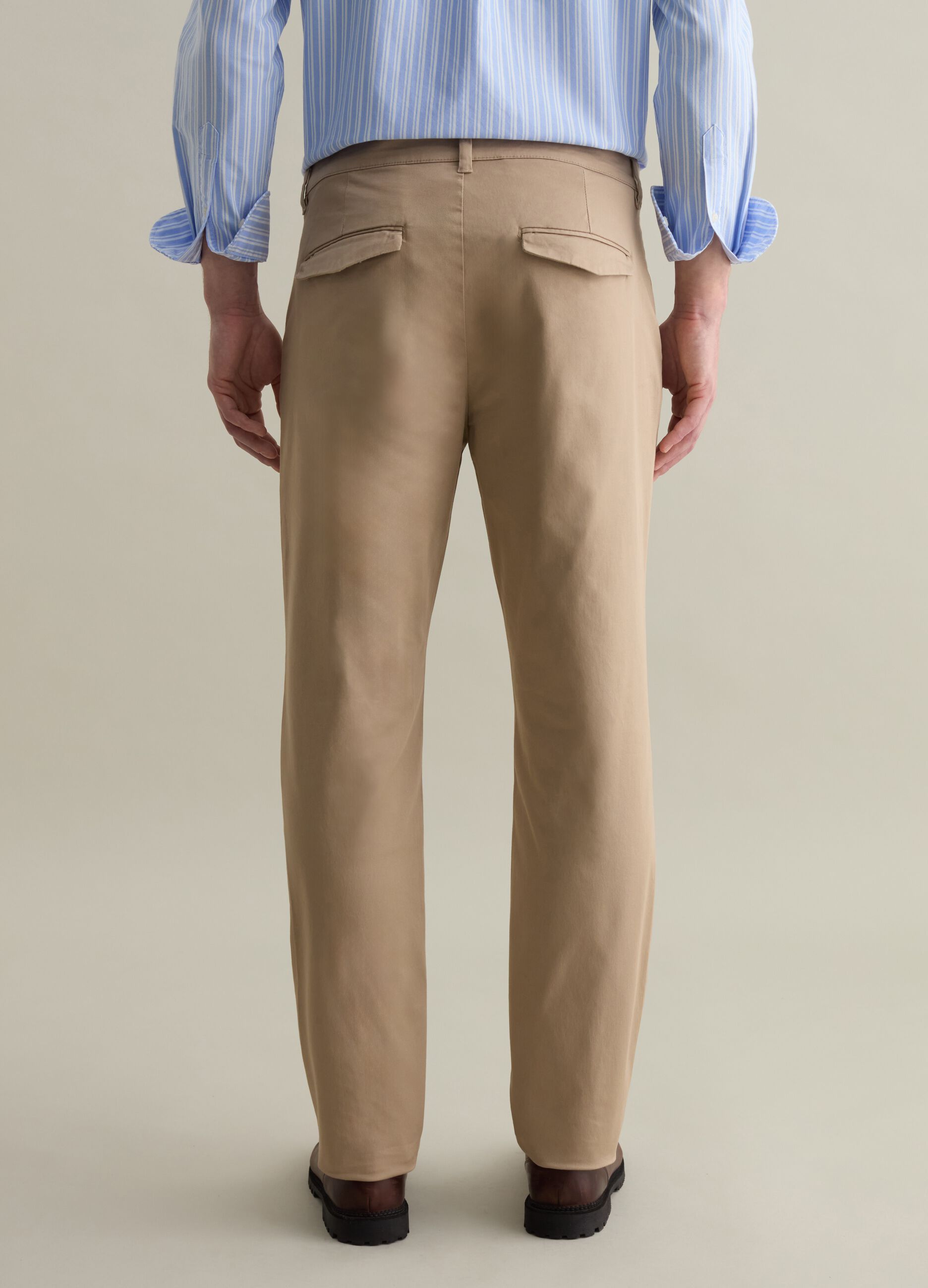 Slim-fit chinos in stretch twill