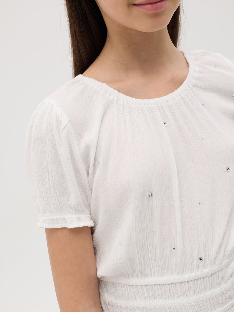 T-shirt crinkle con rouches e strass _1