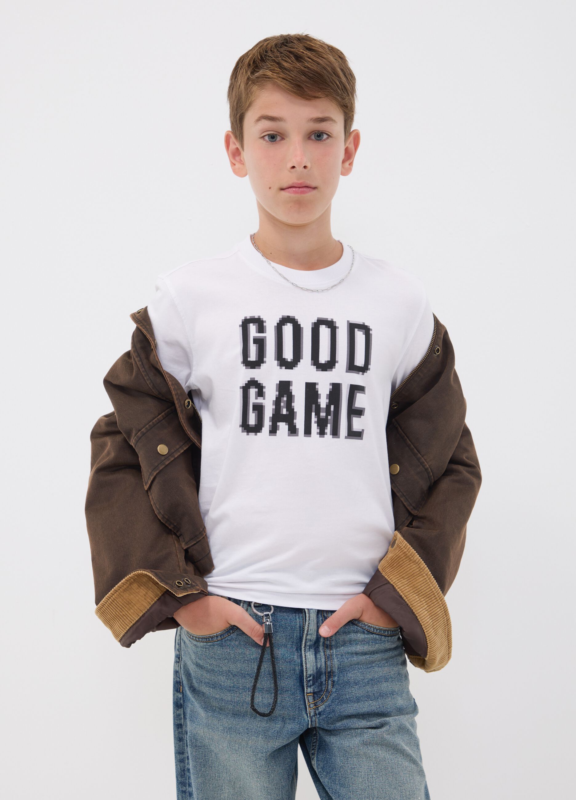 White pure organic cotton T-shirt with &ldquo;Good Game&rdquo; slogan for boys