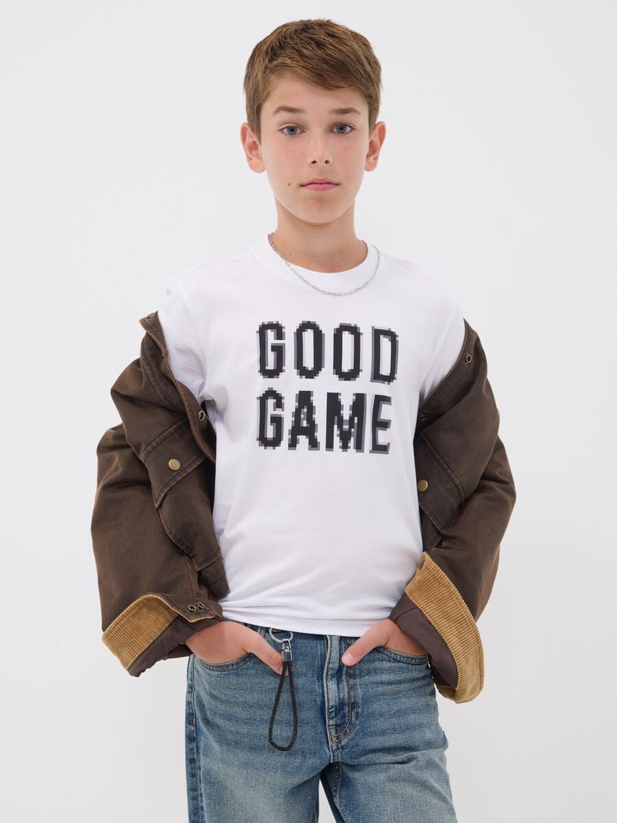 White pure organic cotton T-shirt with &ldquo;Good Game&rdquo; slogan for boys_1