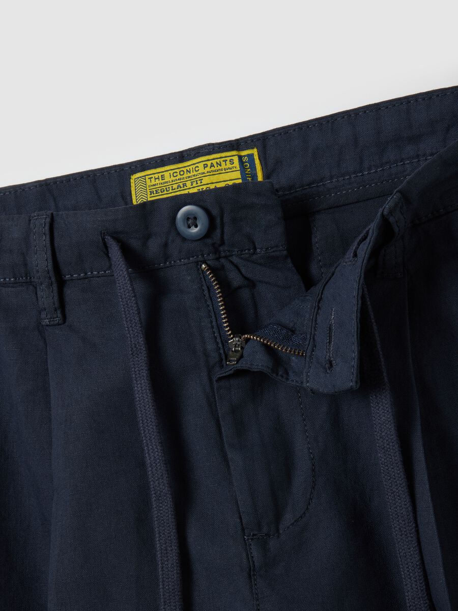 Men's blue linen blend shorts regular fit_5
