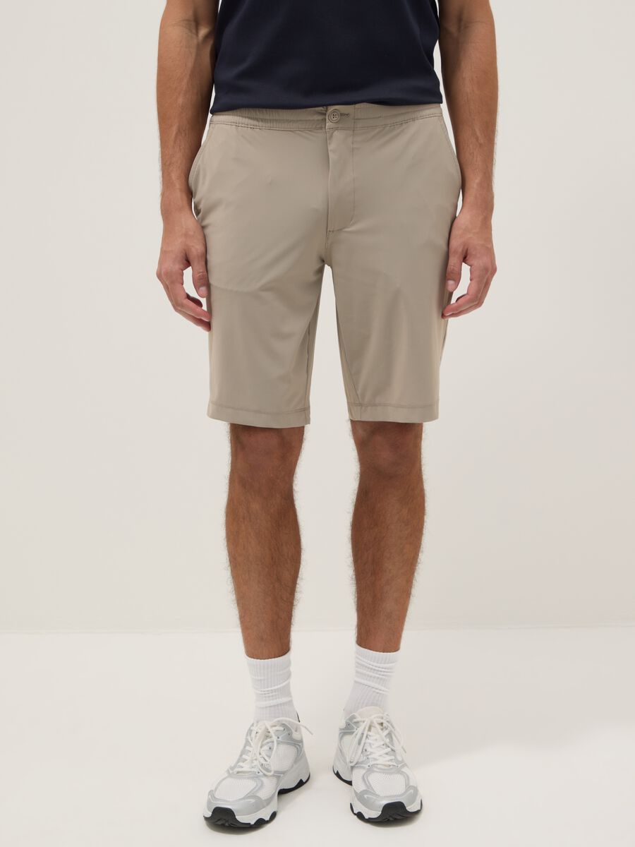 Bermuda jogger beige in tessuto elasticizzato regular fit_1
