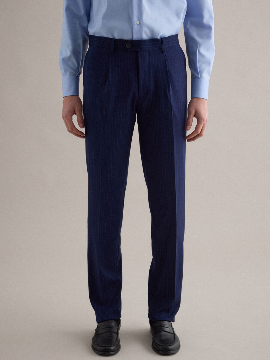 Completo blu gessato con giacca doppiopetto_2