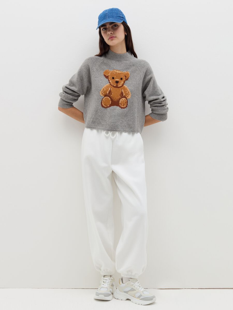Crop pullover with jacquard bear_1