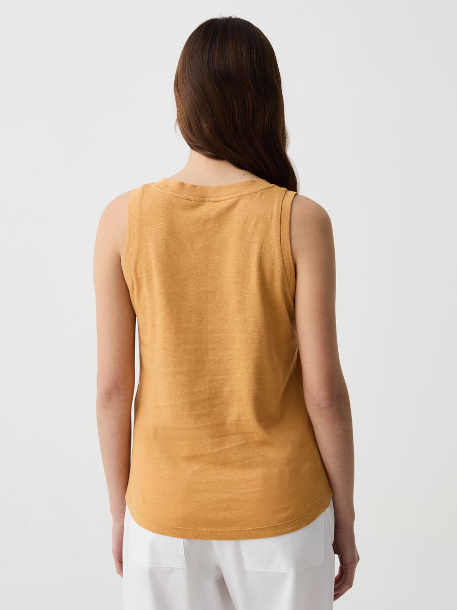 Cotton and linen tank top with round neck_2