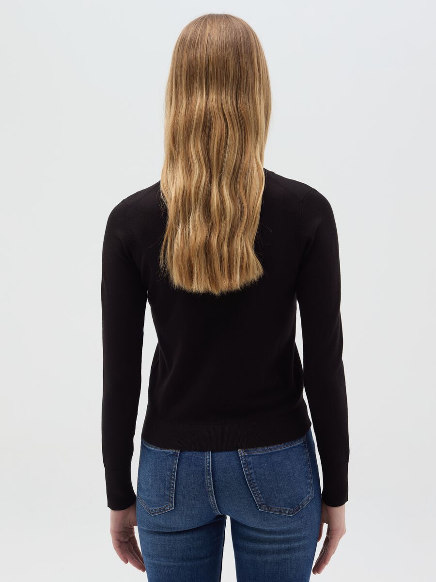 Top with round neck and long sleeves_3