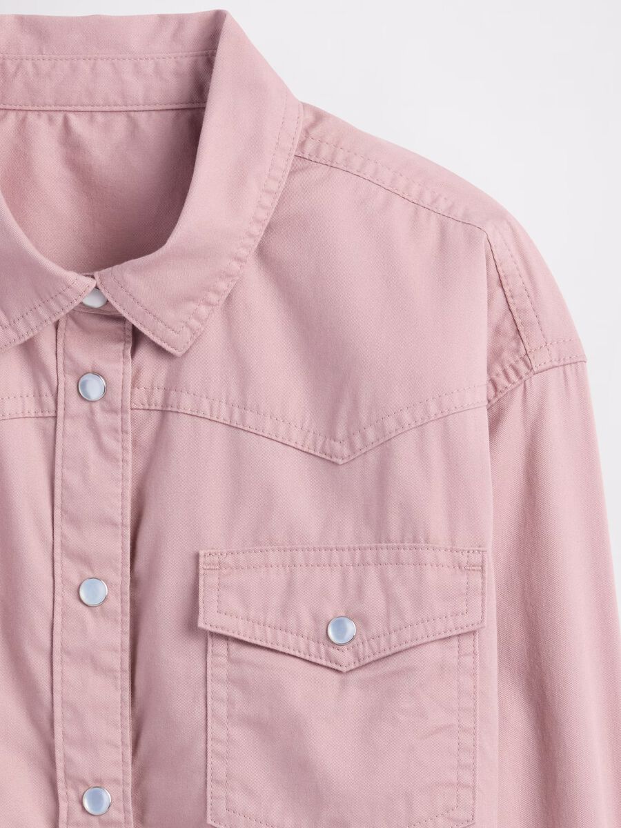 Camicia con tasche a bottone_2