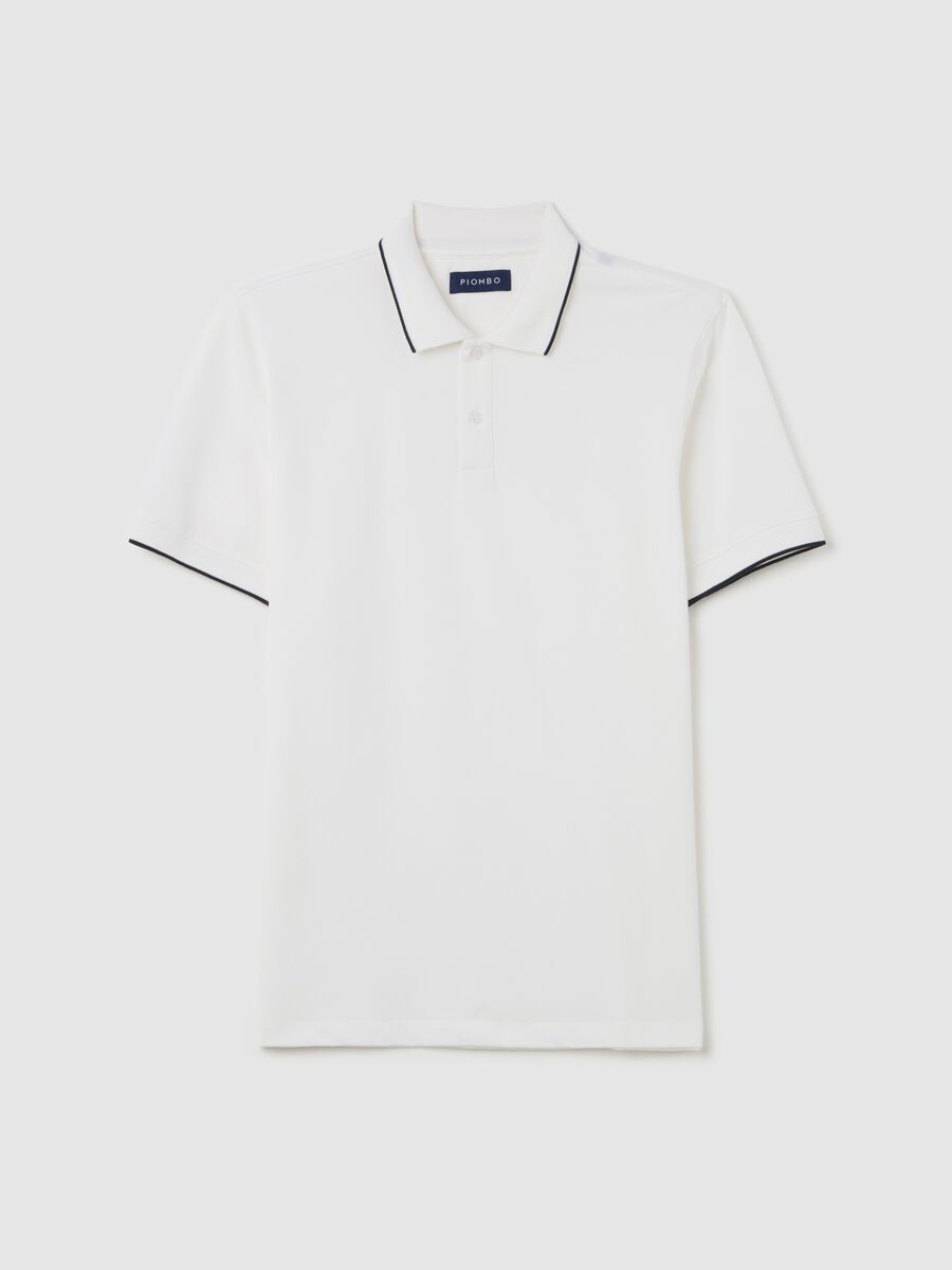 Polo shirt in technical fabric with contrasting edging_4