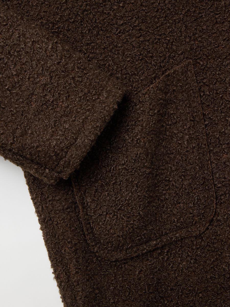 Cappotto marrone regular fit con bottoni e cappuccio_1