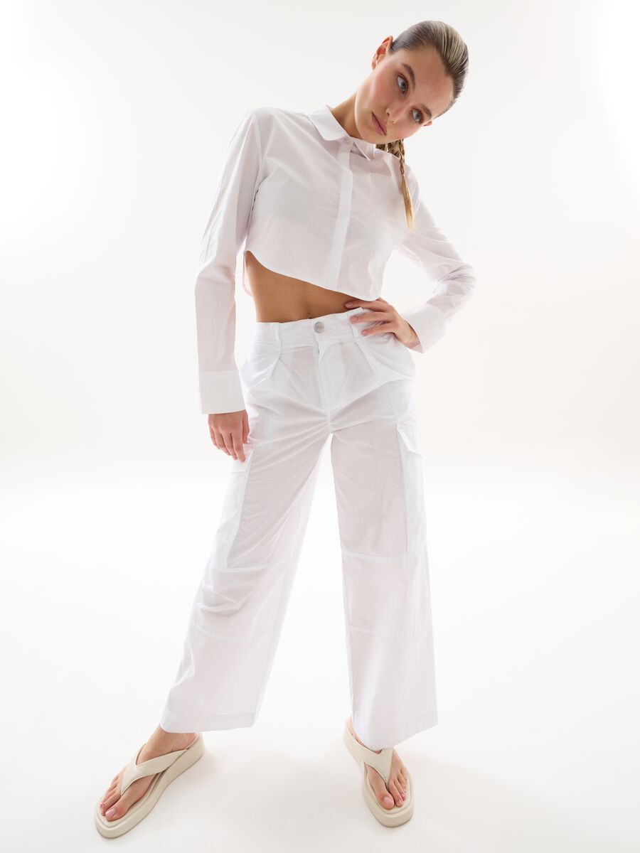 Light Wide-Leg Cargo Trousers White_0