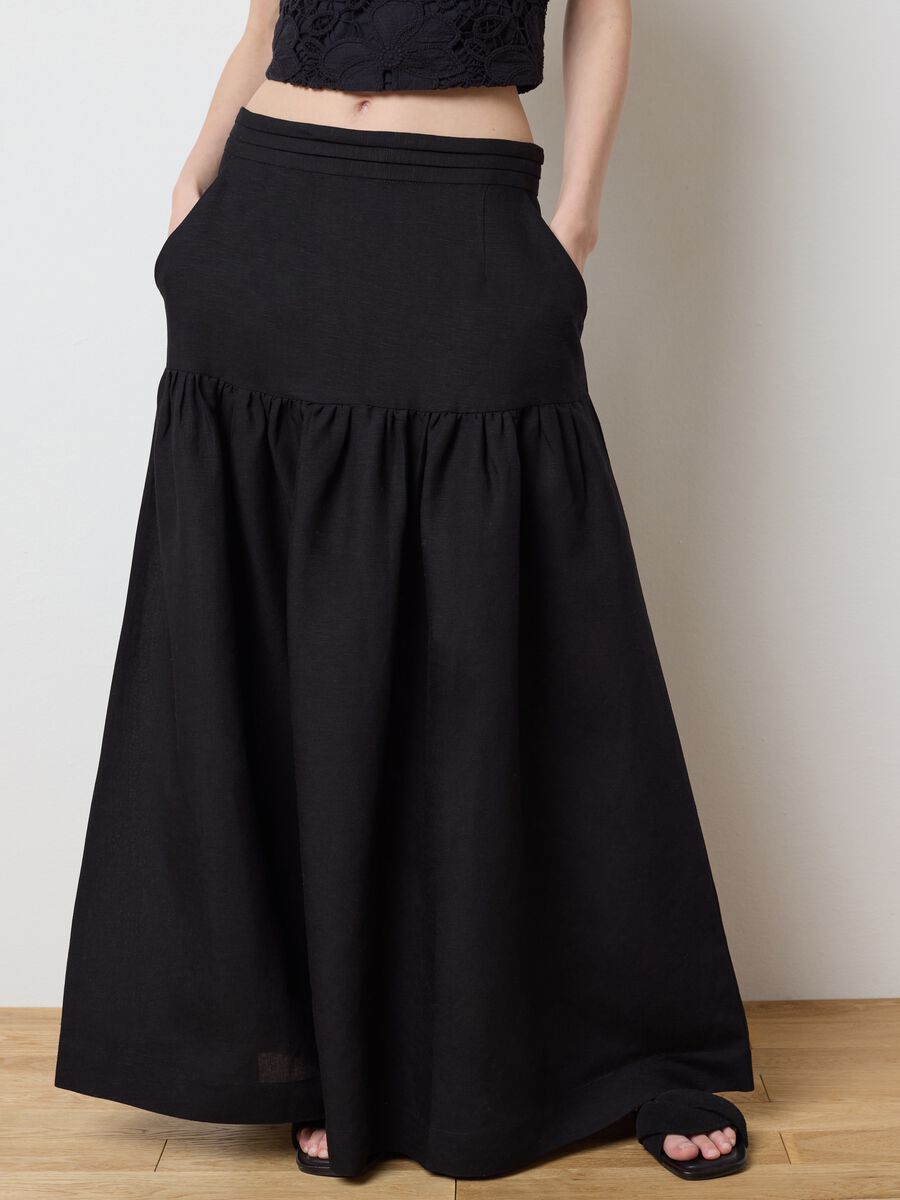 Long black skirt in linen and viscose_1
