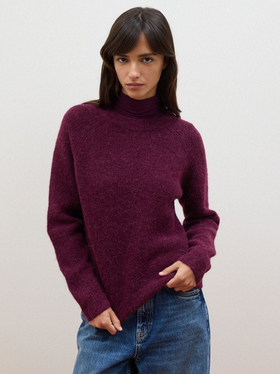 Maglia viola in alpaca e lana elasticizzato girocollo_1