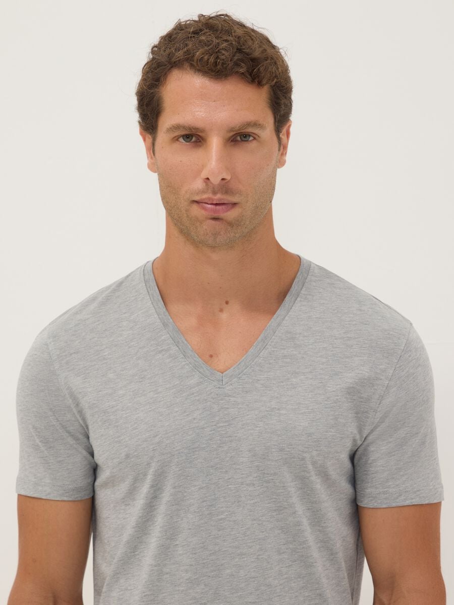 Grey Supima cotton regular-fit V-neck T-shirt_1
