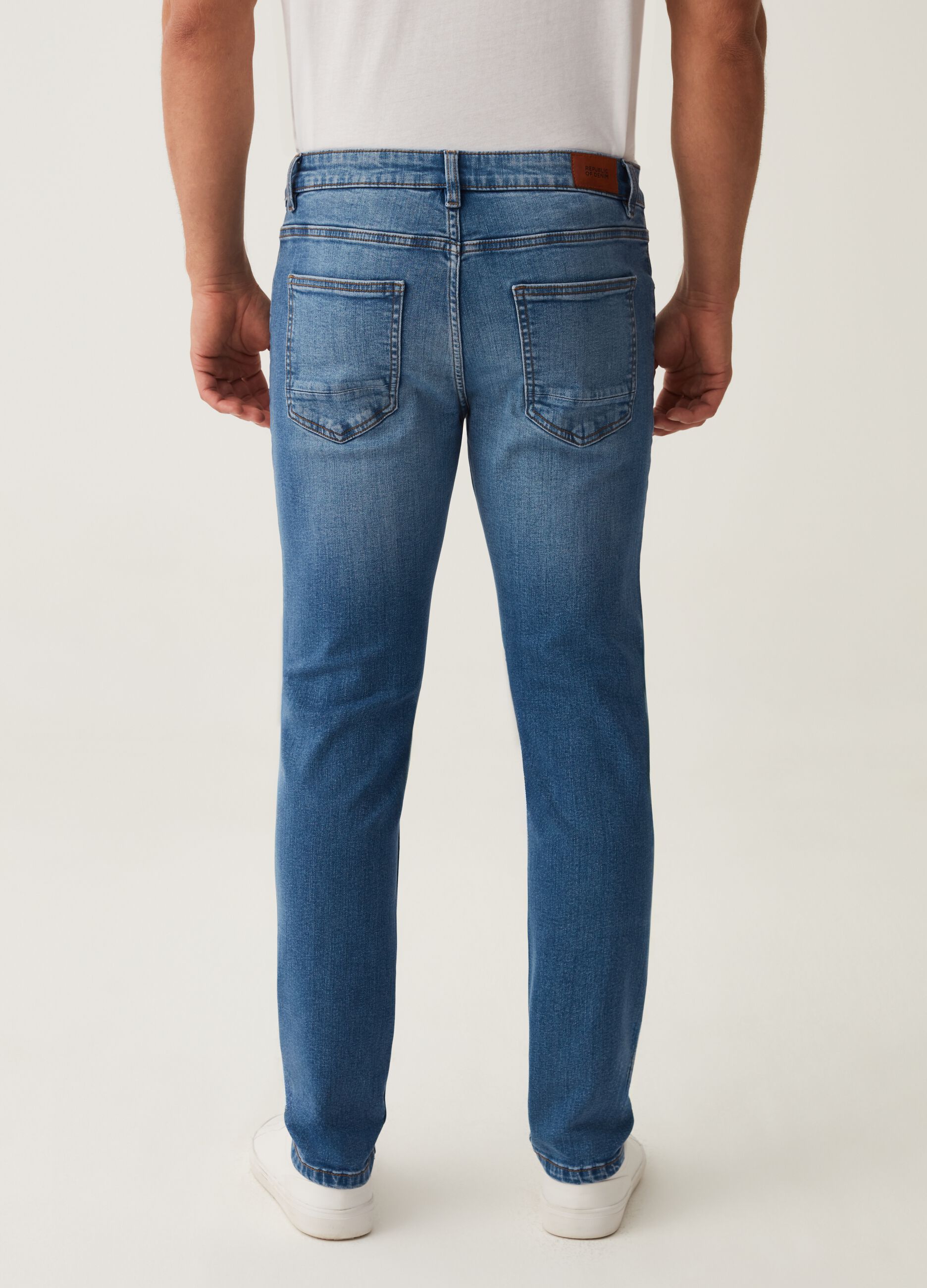 Jeans skinny fit stretch con scoloriture_2