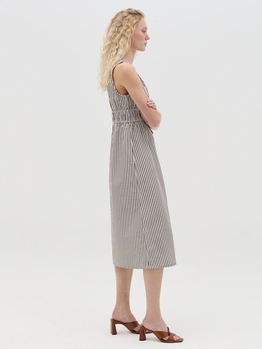 Striped midi dress with V neck_1