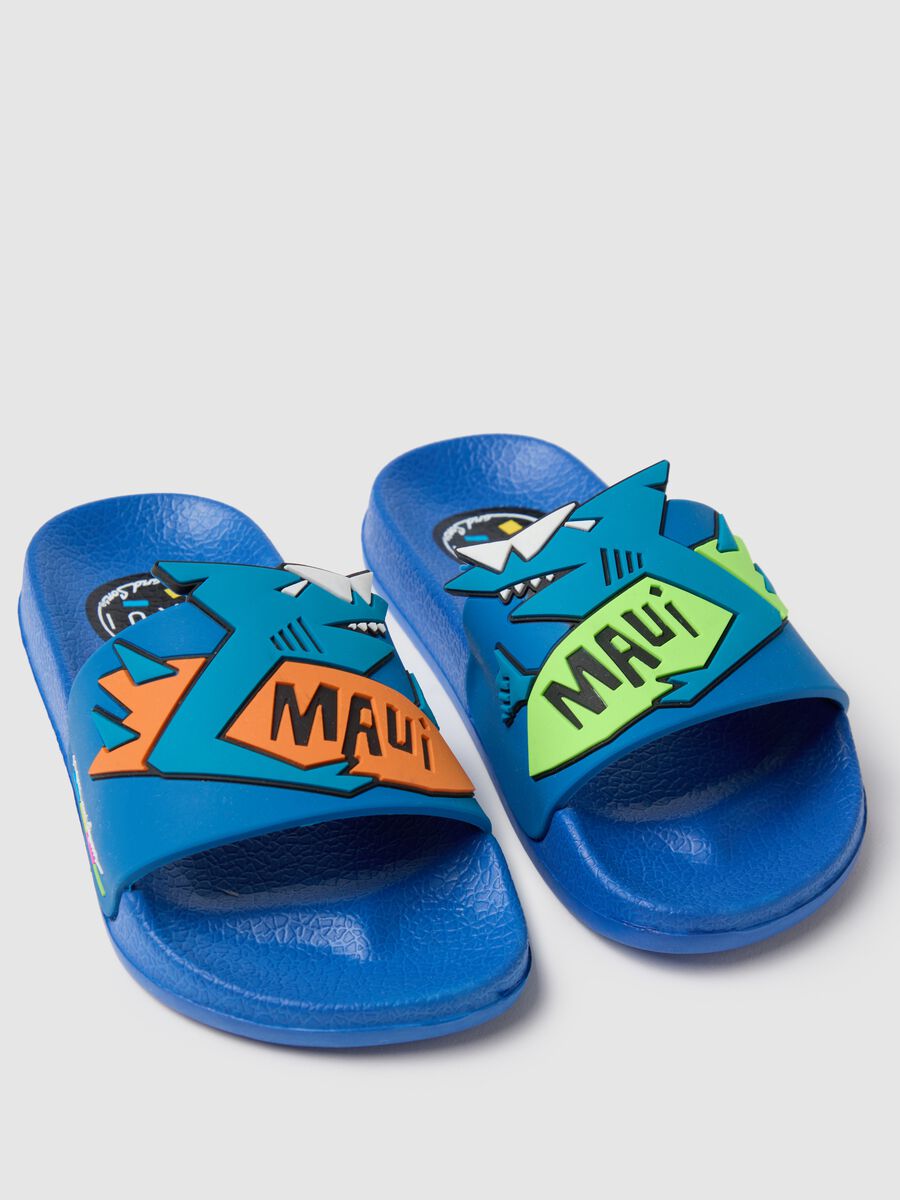 Blue slippers with Maui patterns for children_1