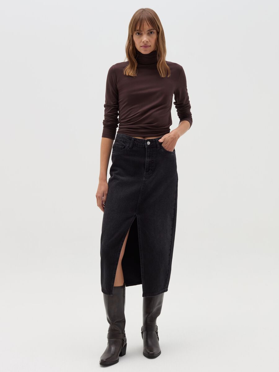 Long-sleeved T-shirt with high neck_1