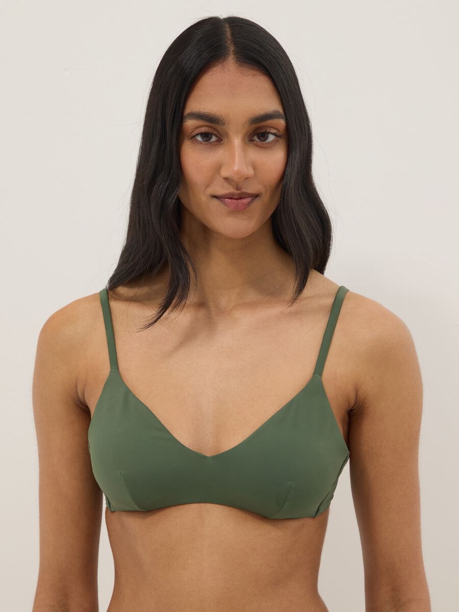 Top bikini a triangolo verde con imbottitura removibile_0