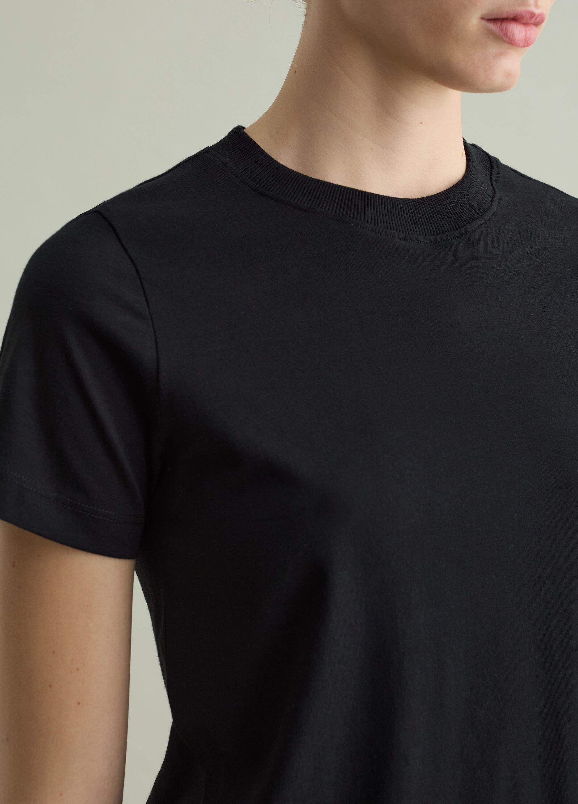 Cotton T-shirt with round neck