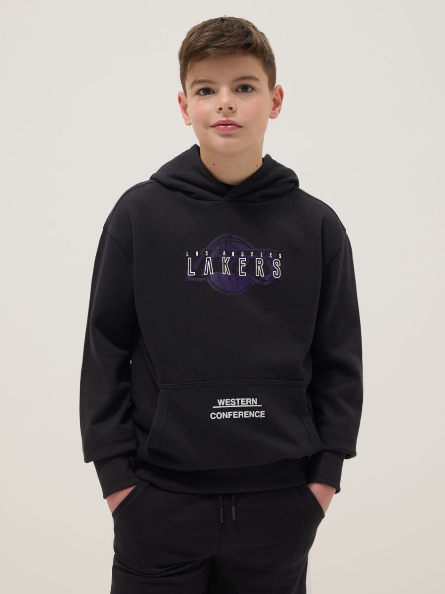 Kids' Regular Fit Pure Black Cotton Sweatshirt with Lakers Print_0