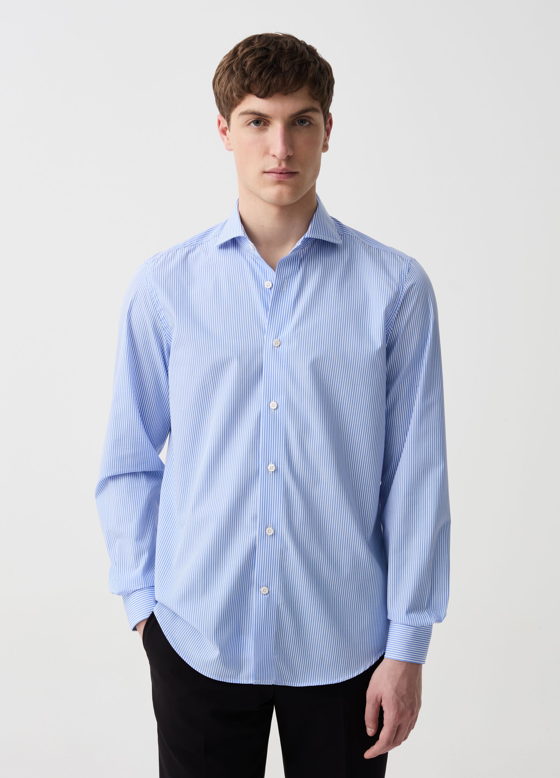 Slim-fit shirt in striped cotton