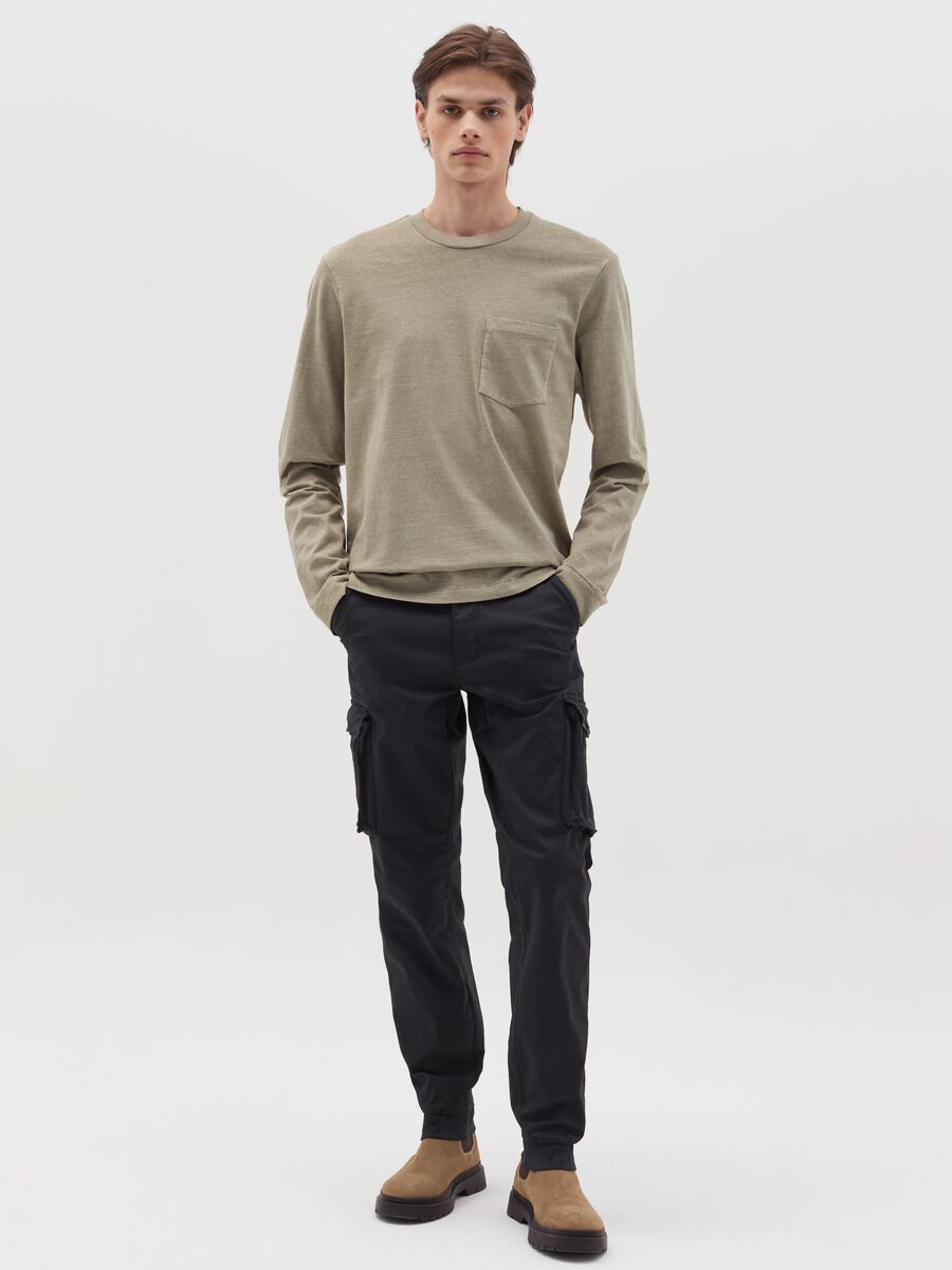 Cotton T-shirt with pocket and long sleeves_1