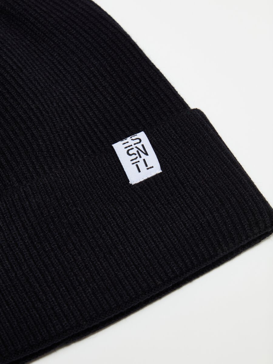 Essential ribbed hat with fold_1