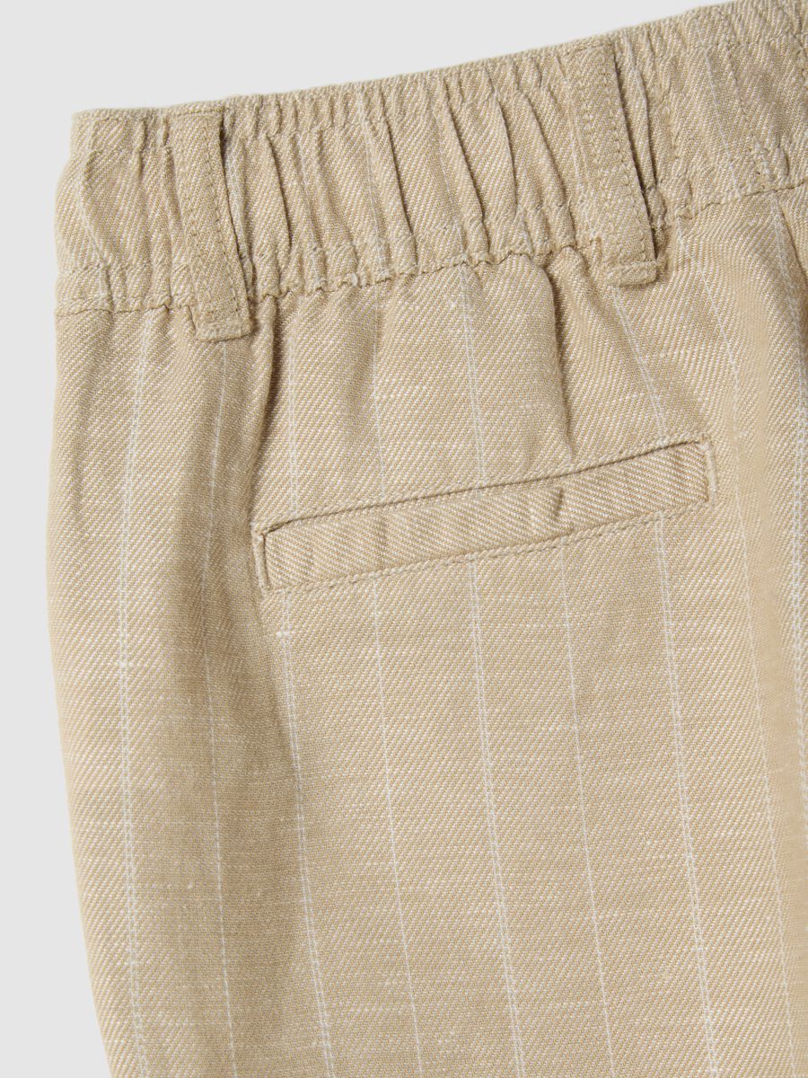 Pantaloni in misto lino beige a righe da bambino regular fit_3