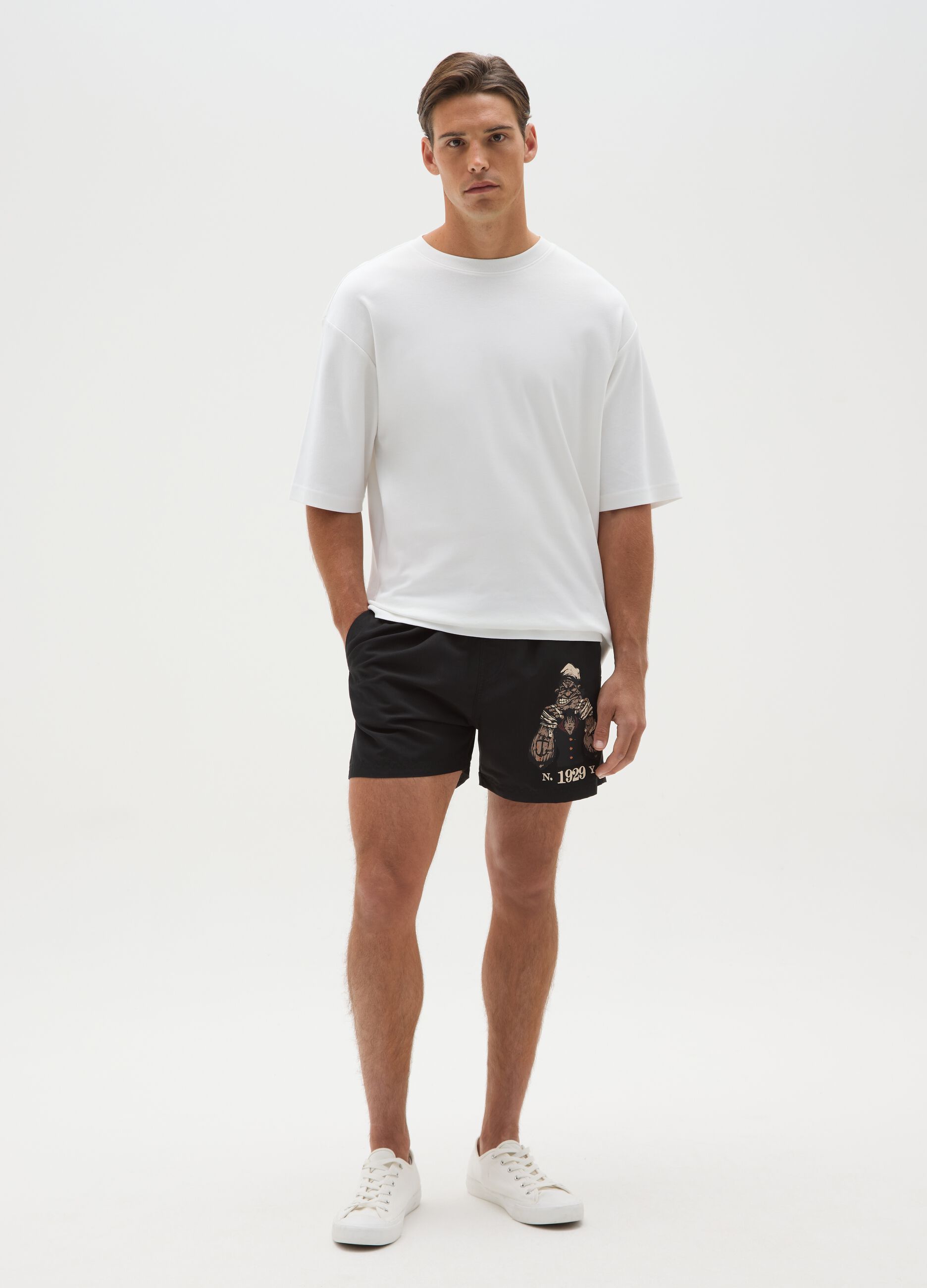 Men's black regular fit shorts