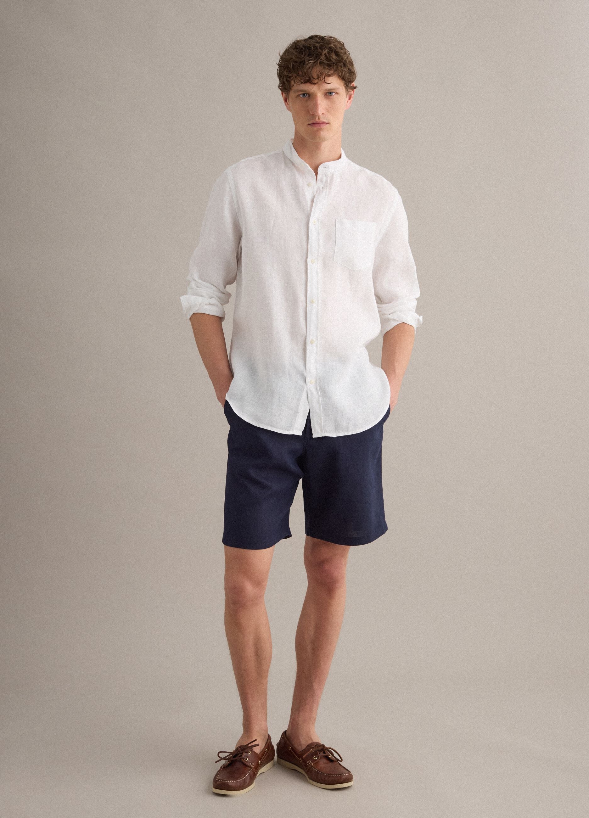 Camicia bianca in puro lino con collo coreano
